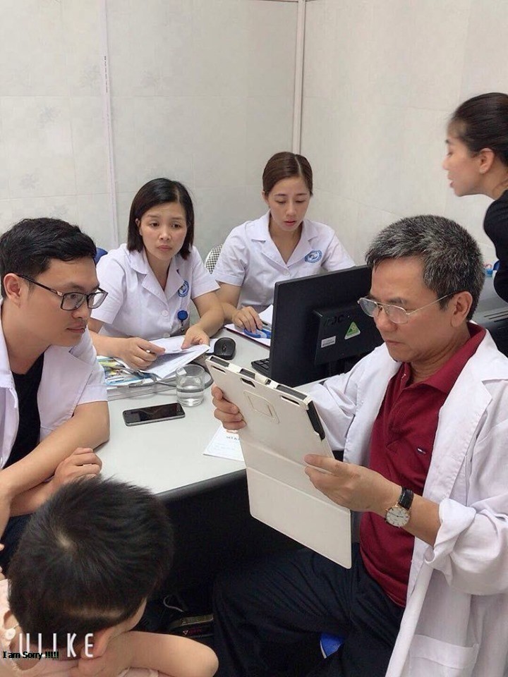 TRUNG TÂM Y TẾ THAN UYÊN PHỐI HỢP VỚI TRUNG TÂM II – TRUNG ƯƠNG HỘI CỨU TRỢ TRẺ EM TÀN TẬT VIỆT NAM TỔ CHỨC KHÁM SÀNG LỌC