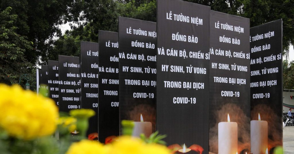 Lễ tưởng niệm đồng bào tử vong, cán bộ chiến sĩ hy sinh vì COVID-19