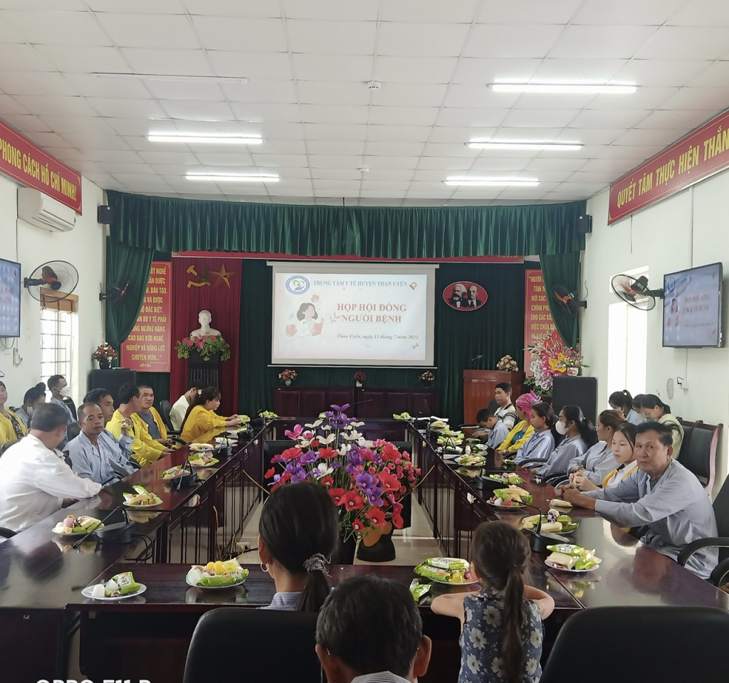 TRUNG TÂM Y TẾ TỔ CHỨC HỌP HỘI ĐỒNG NGƯỜI BỆNH