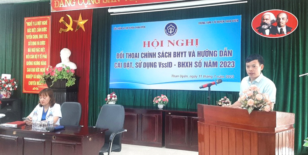 BẢO HIỂM XÃ HỘI HUYỆN PHỐI HỢP VỚI TRUNG TÂM Y TẾ TỔ CHỨC HỘI NGHỊ TRUYỀN THÔNG CHÍNH SÁCH BHYT VÀ HƯỚNG DẪN CÀI ĐẶT, SỬ DỤNG VssID – BHXH SỐ NĂM 2023