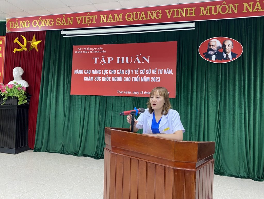 TẬP HUẤN NÂNG CAO NĂNG LỰC CÁN BỘ Y TẾ CƠ SỞ VỀ TƯ VẤN, KHÁM SỨC KHỎE NGƯỜI CAO TUỔI NĂM 2023