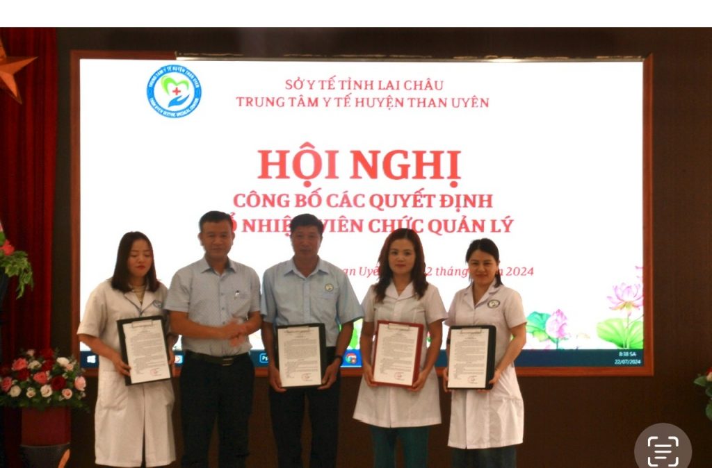 CÔNG BỐ QUYẾT ĐỊNH BỔ NHIỆM, BỔ NHIỆM LẠI VIÊN CHỨC QUẢN LÝ TẠI TRUNG TÂM Y TẾ