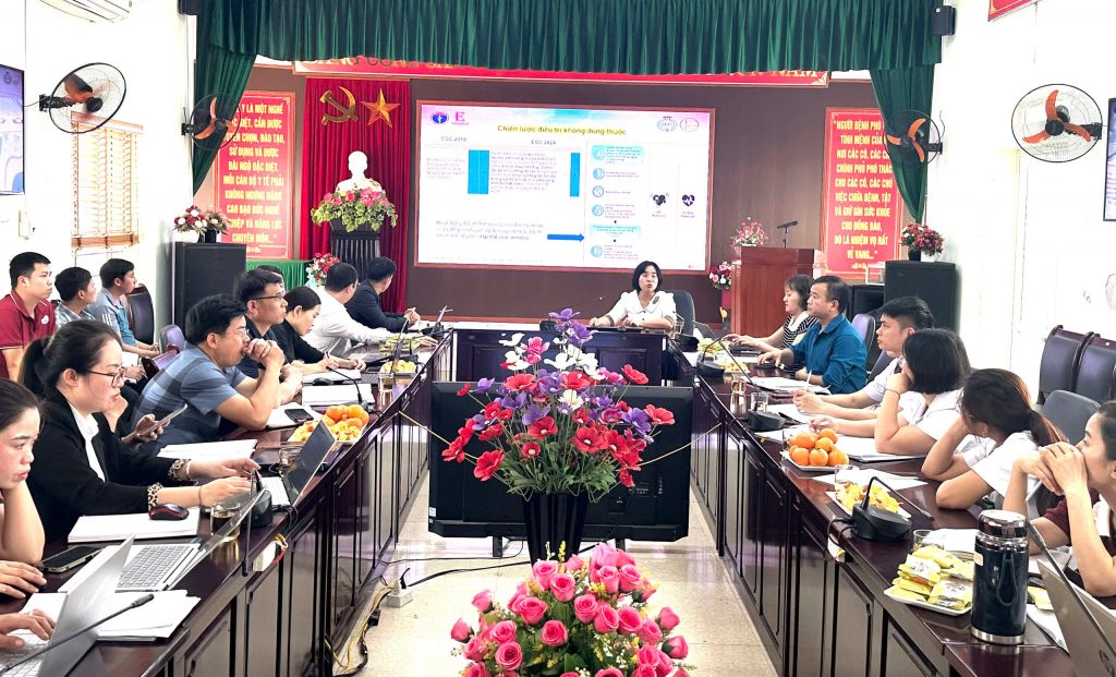 TRUNG TÂM Y TẾ THAN UYÊN TỔ CHỨC SINH HOẠT KHOA HỌC CẬP NHẬT CHẨN ĐOÁN, ĐIỀU TRỊ, QUẢN LÝ BỆNH TĂNG HUYẾT ÁP, ĐÁI THÁO ĐƯỜNG