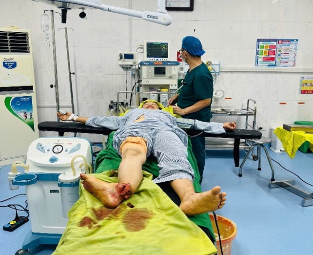 TRUNG TÂM Y TẾ THAN UYÊN KỊP THỜI CẤP CỨU NẠN NHÂN BỊ CHẤN THƯƠNG PHỨC TẠP DO TAI NẠN GIAO THÔNG