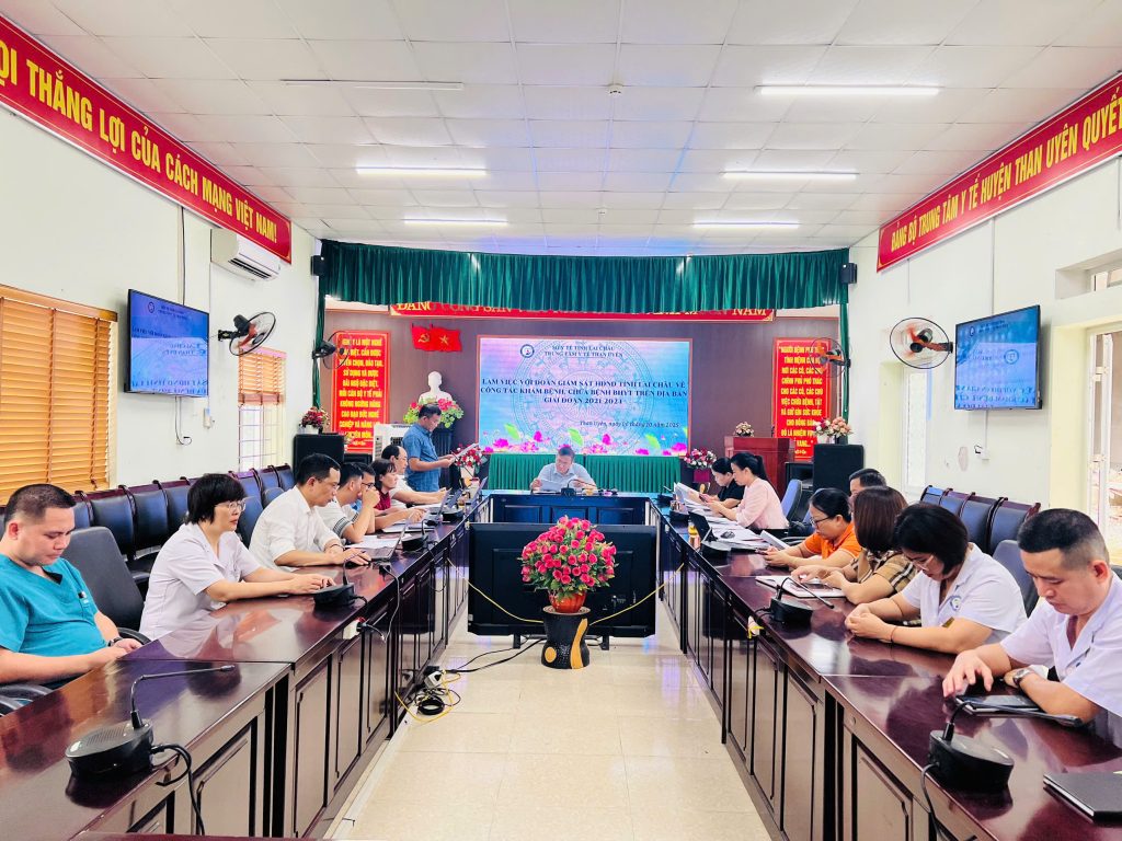 ĐOÀN GIÁM SÁT HĐND TỈNH LAI CHÂU LÀM VIỆC TẠI TRUNG TÂM Y TẾ THAN UYÊN VỀ CÔNG TÁC KHÁM, CHỮA BỆNH BẢO HIỂM Y TẾ GIAI ĐOẠN 2021-2024