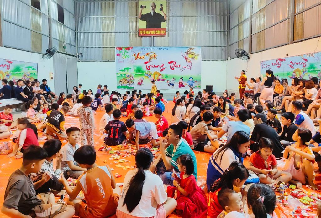 VUI TẾT TRUNG THU TẠI TRUNG TÂM Y TẾ THAN UYÊN